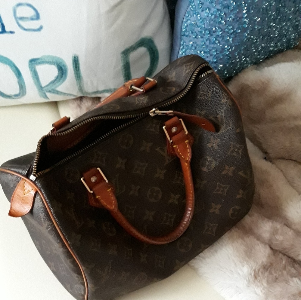 Vuitton Speedy 30...Secondhand Item.